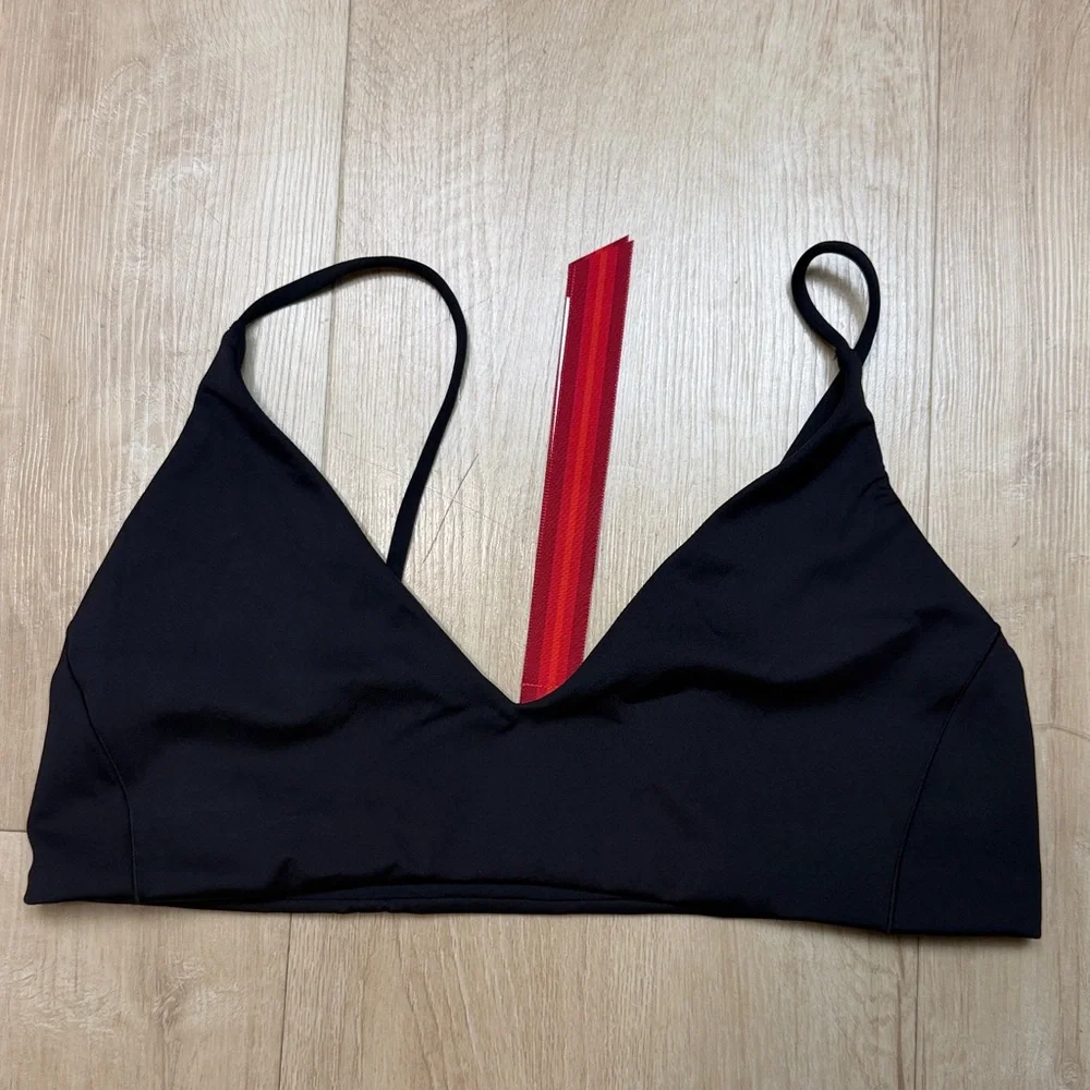 Left on Friday Sunday Bikini Top jet black